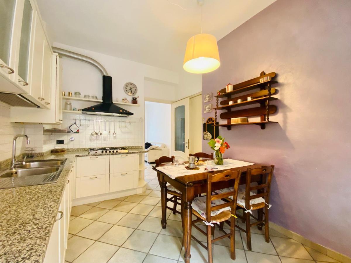 Vivi La Mia Liguria - Casa Leon - Bike Room ฟีนาเลลีกูเร ภายนอก รูปภาพ